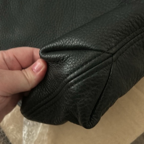 Michael Kors Large Zip Hobo Bag with Tassle - Picture 5 of 6